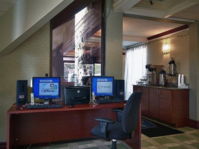 Howard Johnson By Wyndham Clifton Nj Екстериор снимка
