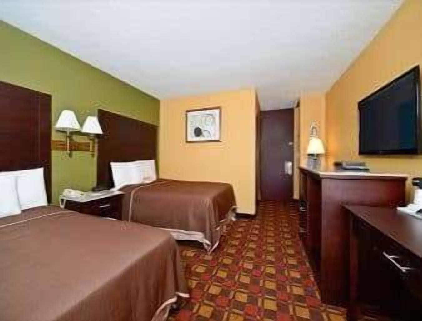 Howard Johnson By Wyndham Clifton Nj Екстериор снимка