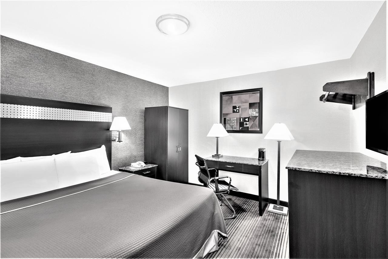 Howard Johnson By Wyndham Clifton Nj Екстериор снимка
